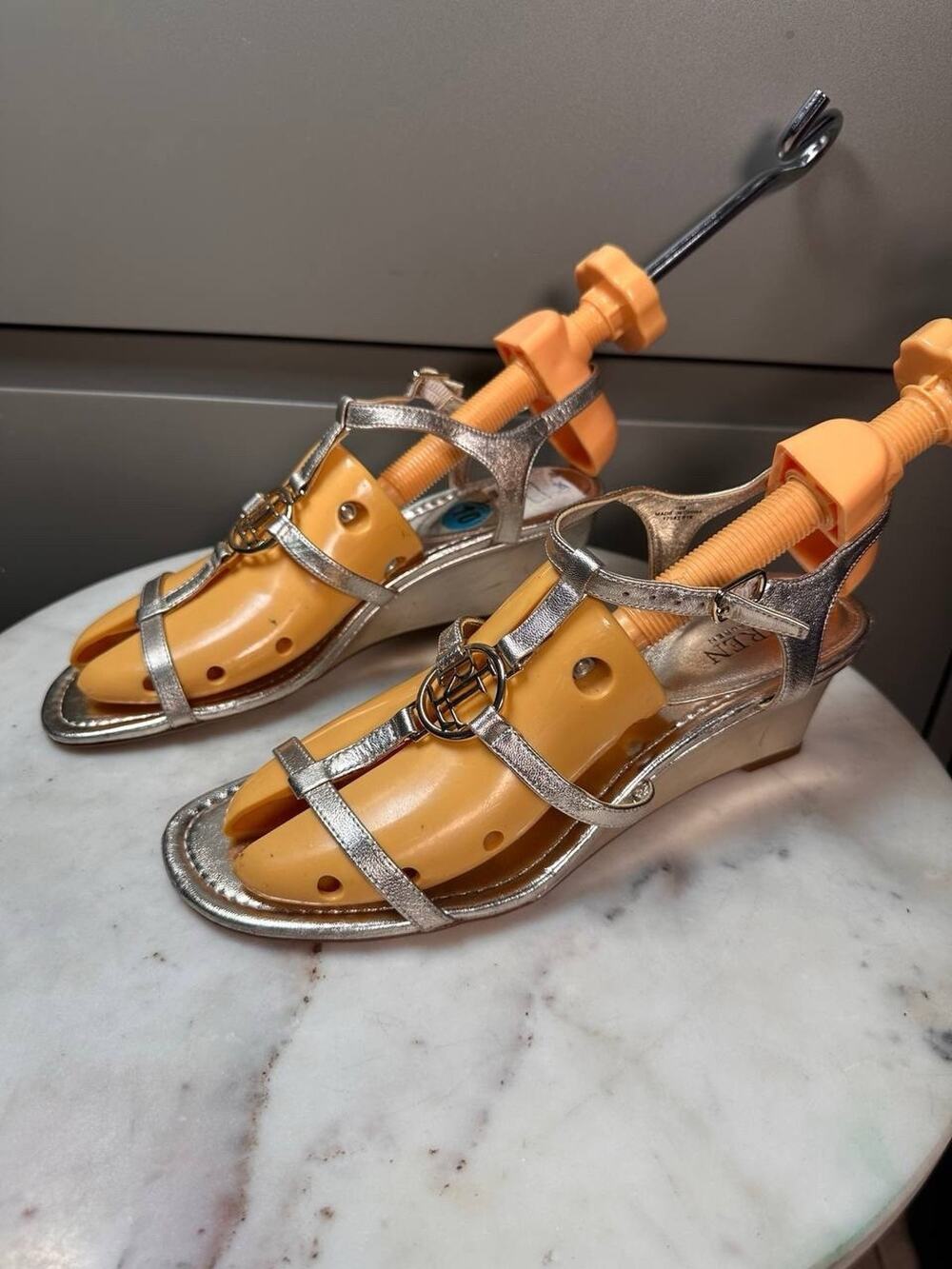 Lauren Ralph Lauren Women’s Metallic Silver Strappy Wedge Sandals Size 10B